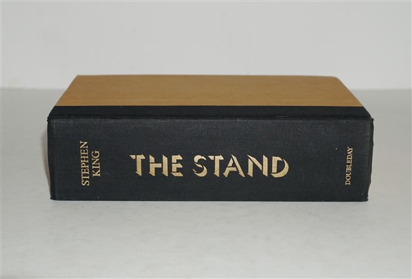 stand.8 (600 x 407)